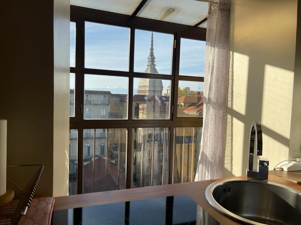 Апартаменты Le Finestre Sulla Mole Турин Экстерьер фото