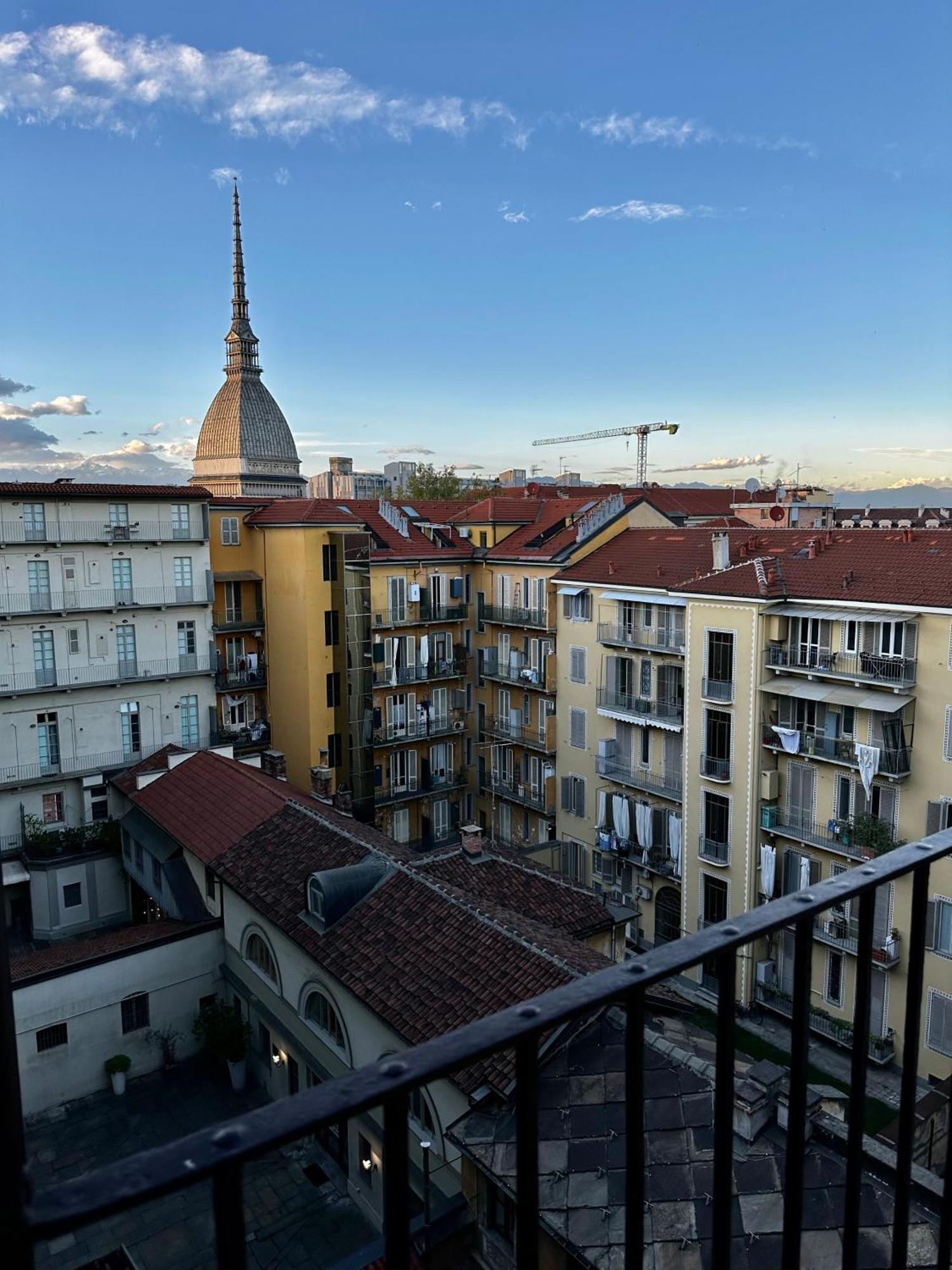 Апартаменты Le Finestre Sulla Mole Турин Экстерьер фото